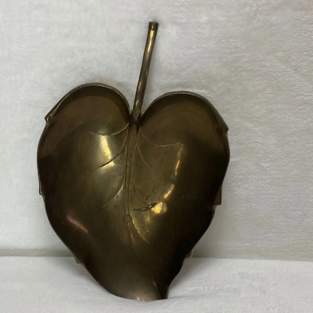 Vintage Large‎ Brass Leaf Trinket Dish Vanity Tray Decorative Collectible